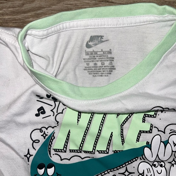 Nike Kids Outfit – T-Shirt & Shorts Set (Size 7) - Picture 8 of 15